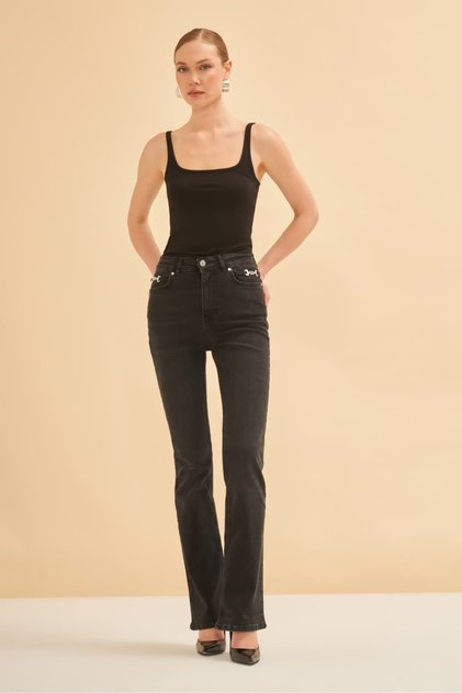 Aksesuar Detaylı Flare Jean Pantolon