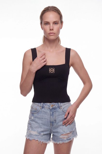 Kare Yaka Metal Aksesuarlı Fitilli Triko Crop Top