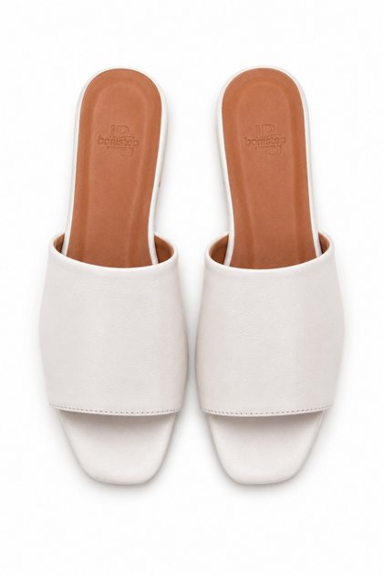 Lora Women's Single-Strap Patent Leather Textured Slippers - Stylish Everyday Slippers for Home and Outdoor Use