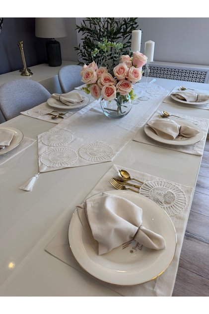 Royal Sakura Model Ecru Lace Spoon Holder Detailed American Service Set Including Napkin 13 Pieces