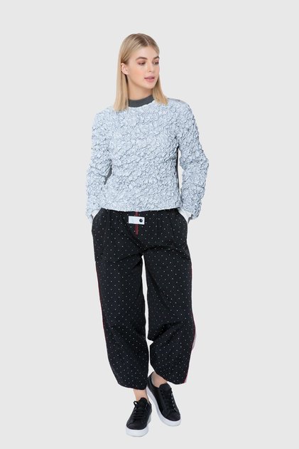 Önü Karışık Reflektör Detaylı Arkası Scuba Garnili Crop Sweatshirt