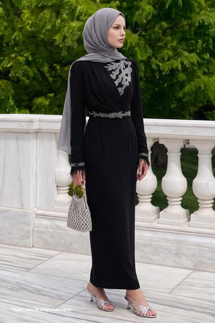 Rochie de seară neagră cu guler de piatră