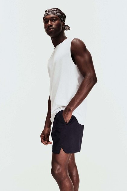 Sports shorts with DryMove™