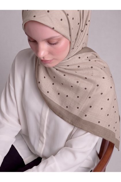Score Patterned Single-Sided Scarf - Milk Coffee