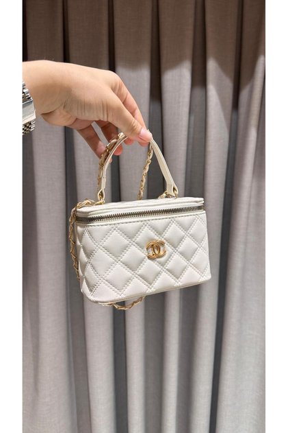Şükran Ekin Fashion Kapitone Zincir Askılı Kadın Omuz& El Çantası Krem