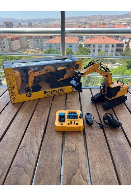 Jcb Uzaktan Kumandalı Ekskavatör 3 Başlıklı