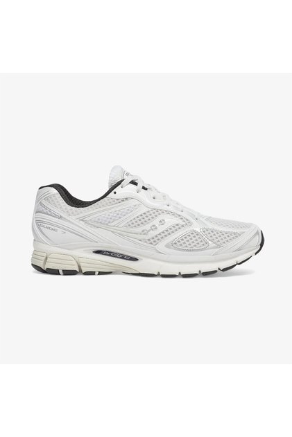 Progrid Guide 7 Unisex White Sports Shoes