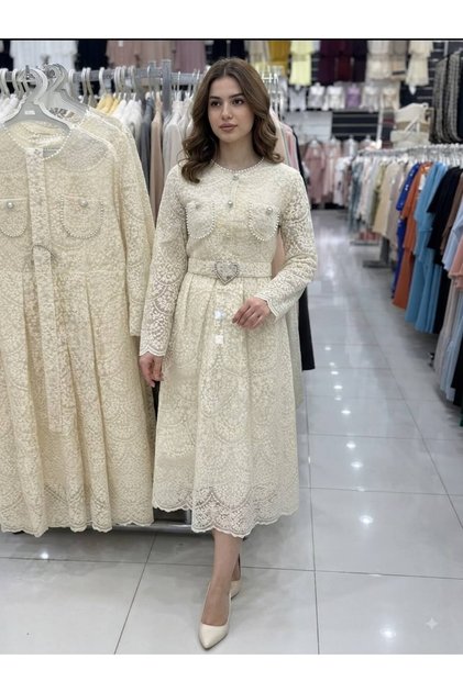 فستان السينماء الاقدم 346