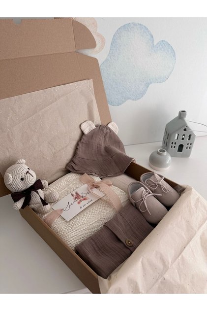 Welcome Baby Newborn Summer Muslin Clothing Set with Shorts and Sea Hat Gift Box