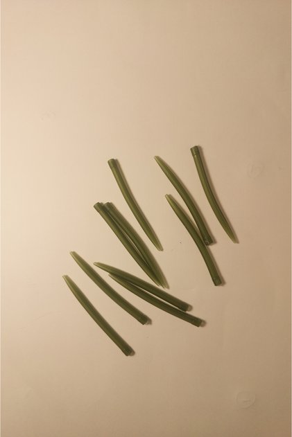 Dolaşma Önleyici (Anti Tangle) Yeşil/Kamuflaj Elastik Karp Balıkçılığı Hortumu (5,5cm) (Pakette 10 adet vardır)