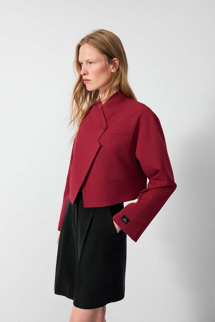 Diagonal cropped blazer jacket