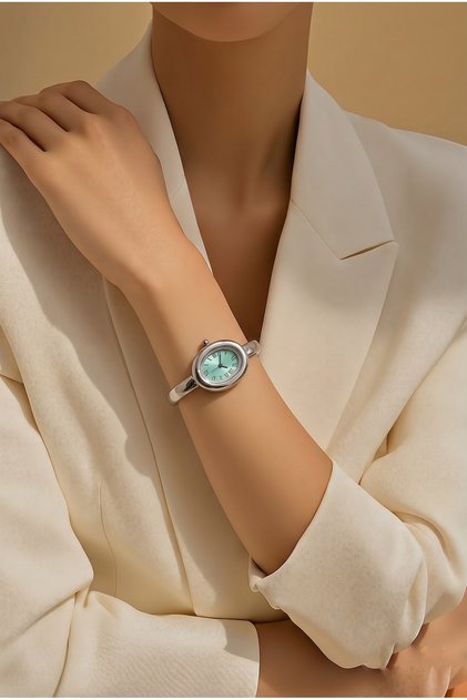 Elegant Women's Wristwatch – Stylish and Minimalist Design, for Everyday Wear and Special Occasions