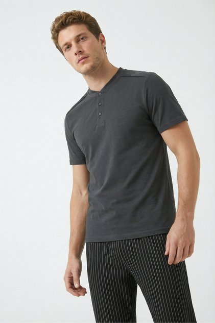 Unlimited Lights %100 Cotton Men's Short-Sleeved Pajama Set