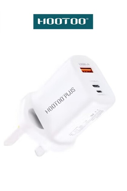 فيش شاحن جداري بقوة 65 واط. بثلاثه منافذ(USB-A/USB-C/USB-L). يدعم الشحن السريع و مقاوم للتاكل.