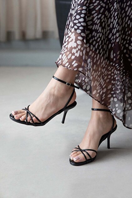 Track Women's Heeled Wrinkled Leather Sandals Black