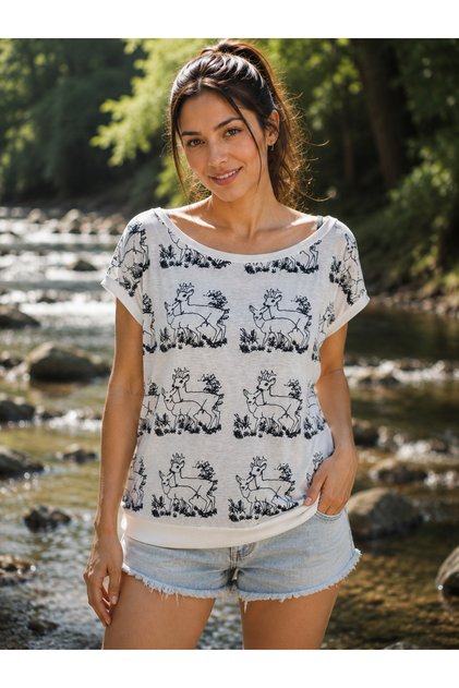 Kadın Kayık Yakalı Geyik Baskılı T-Shirt