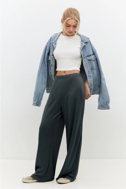 Women's Comfortable Fit Wide Leg Pants with Elastic Waist