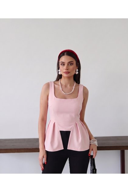 Puantiyeli Dar Kesim Kare Yaka Volanlı Bluz