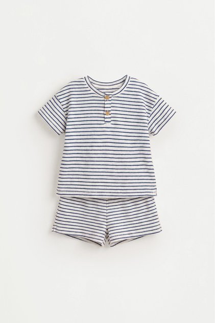 Rustik t-shirt ve bermuda takım