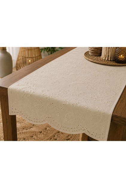 Bohemian Style Linen Scallop Hole Vintage Table Runner