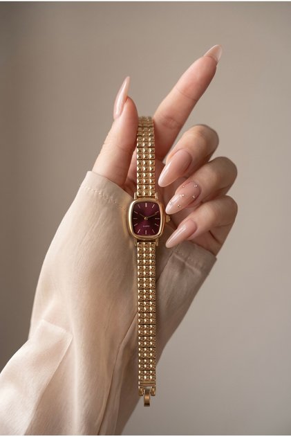 Lady's Women's Steel Watch Gold Color with Burgundy Dial Vintage Old Money Classic Stylish Elegant Premium Women's Wristwatch | Limited Edition 2026