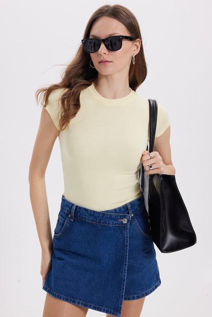 Women's Slim Fit Narrow Cut Crew Neck Viscose Fabric Ultra Soft Yellow T-Shirt Blouse