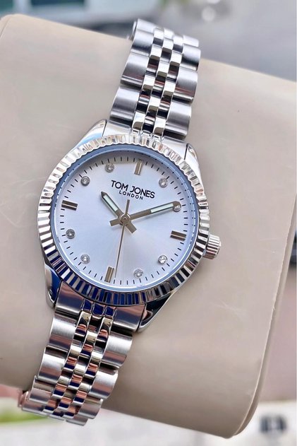 Women's Watch Original Silver Steel 3 Atm Waterproof 2 Year Warranty Invoiced Bracelet Gift