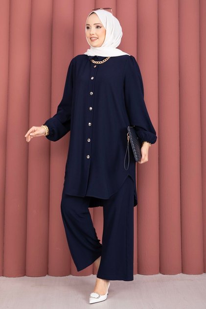 Buttoned Hijab Suit with Pleated Back in Navy Blue