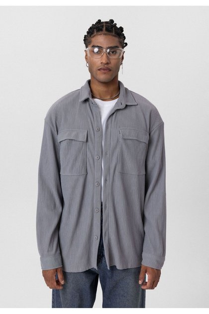 Regular shirt without pockets