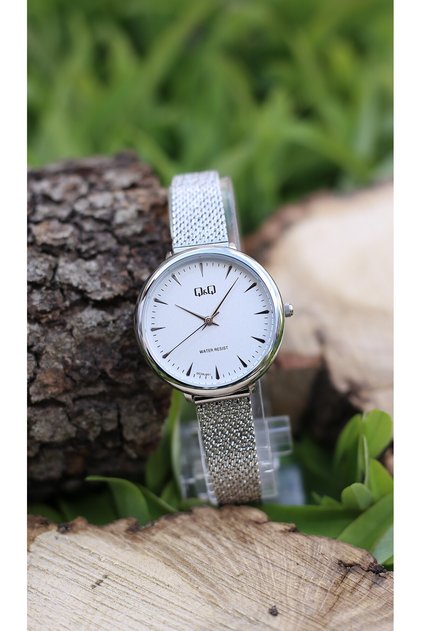 Women's Wristwatch Metal Classic Design 30mm Diameter
