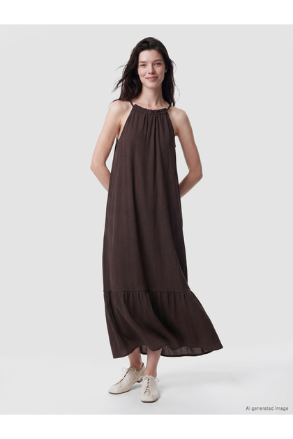 Rochie cu guler halter și volane