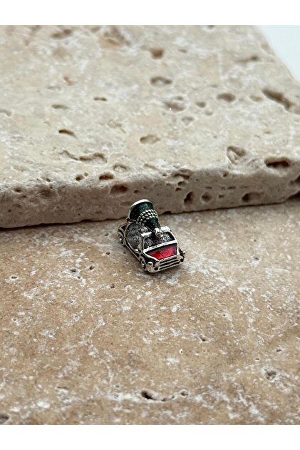 PNDR Charm // CHARM-795