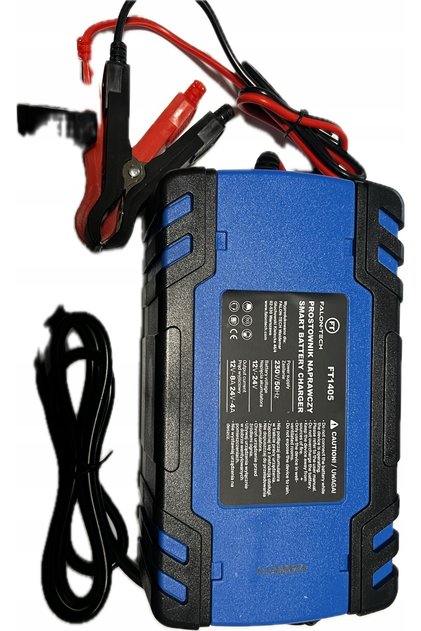 Încărcător de baterii cu funcție de reparare 12V-8A / 24V-4A