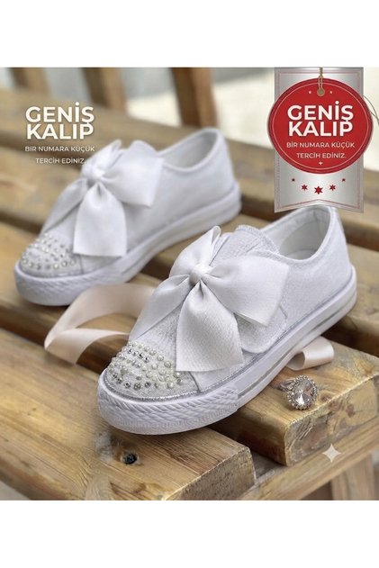 KIZ ÇOCUK BEYAZ RENK FİYONKLU SÜSLÜ ORTOPEDİK TABANLI ŞIK CASUAL AYAKKABI