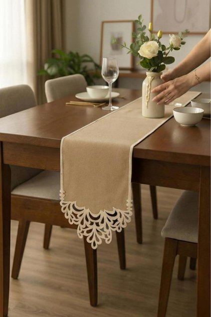 Queen Linen Appliqued Runner 40X100 cm Cappucino