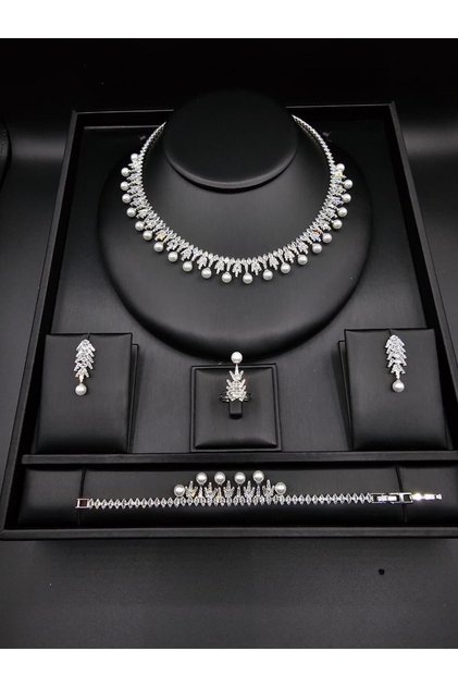 Zircon jewelry set on small ball design