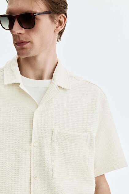 Relaxed Fit Waffled resort shirt