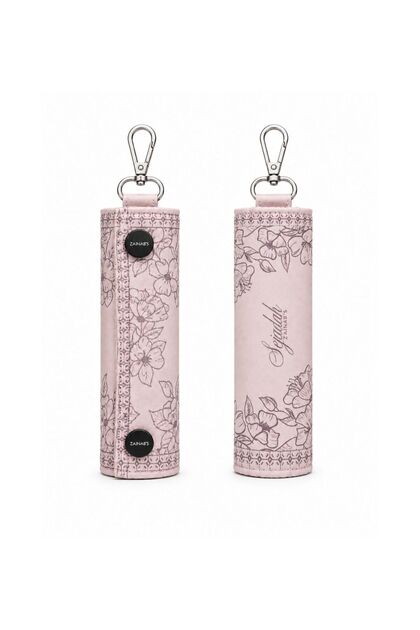 Zainab's Elegant Floral Charm Seccade - Seyahat Tipi Katlanabilir, Hediyelik, Su Geçirmez Namazlık