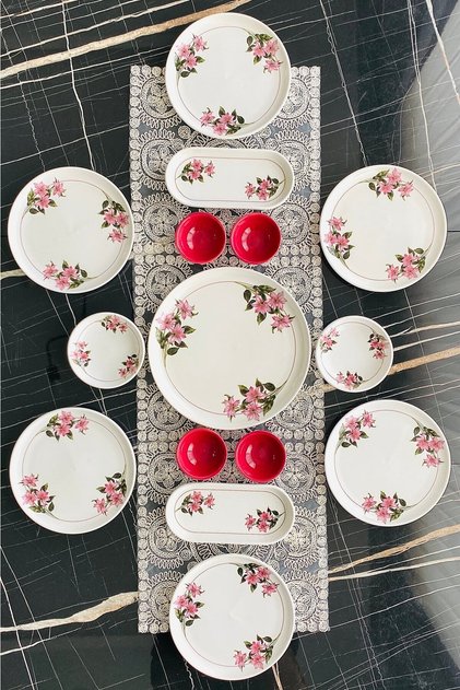 Rustic Flowers 6 Person 15 Piece Breakfast Set
