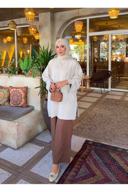 تونيك إسلامي من قماش المودال بتفاصيل شقوق كبيرة الحجم