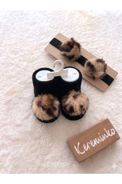 0-6 Months Leopard Pompom Bandana and Socks Set - Shipped with Gift Package