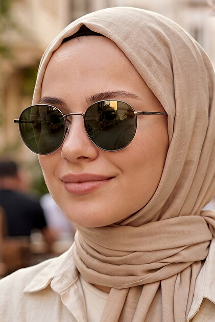 نظارات شمسية نسائية أصلية بإطار أسود وعدسات خضراء مع حماية من الأشعة فوق البنفسجية 400 50 إيكارتمان CBKGG71C1