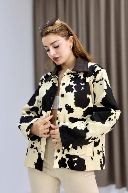 Women's patterned velvet collar double pocket cowboy jacket beige