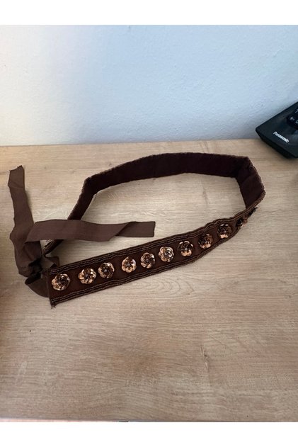 & MİLANO Kahverengi Payet İşlemeli Bağlamalı Kumaş Kemer