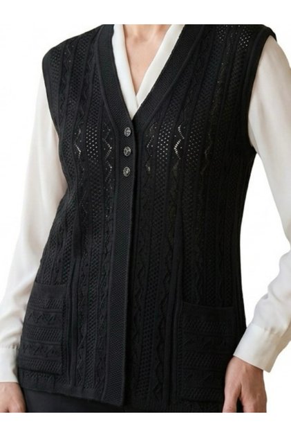 Seasonal Women's Knitwear Vest with Buttons and Pockets / Black