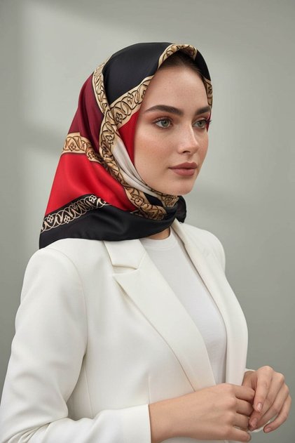 %100 Twill İpek Geometrik Desenli Kırmızı - Bej Renkli 90x90 Eşarp Dikim Şekli : El Dikişi