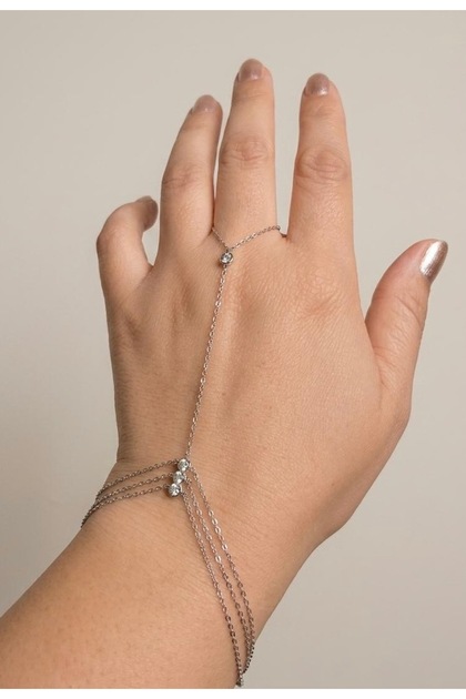 Xuping Non-Tarnish Shahmeran with Multiple Chains and Minimal Zircon Stones