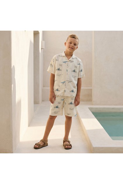 Camp Collar Short Sleeves Shirt and Shorts Set with City Print