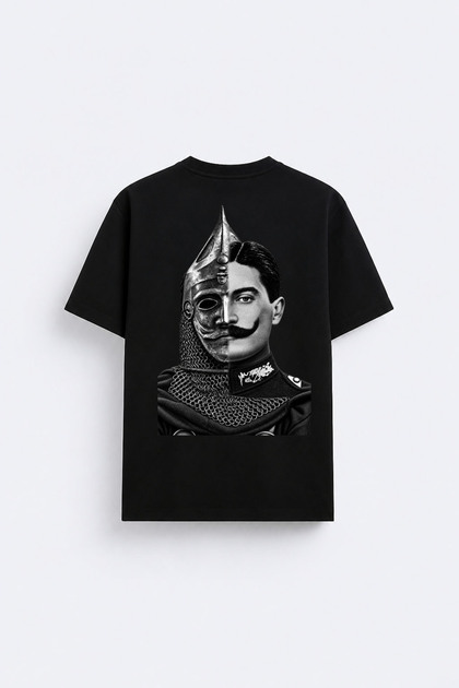 Commander Mustafa Kemal Atatürk Printed Crew Neck T-Shirt