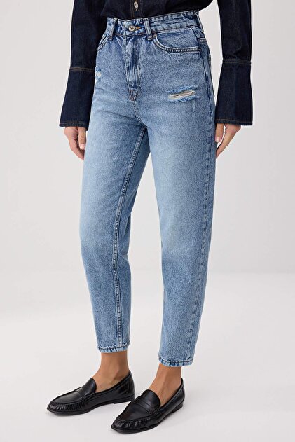 Trendyolmilla Mavi Yırtık Detaylı Yüksek Bel Mom Jeans